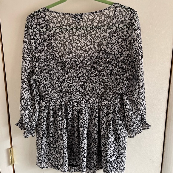 Torrid Peasant Top - Picture 2 of 7